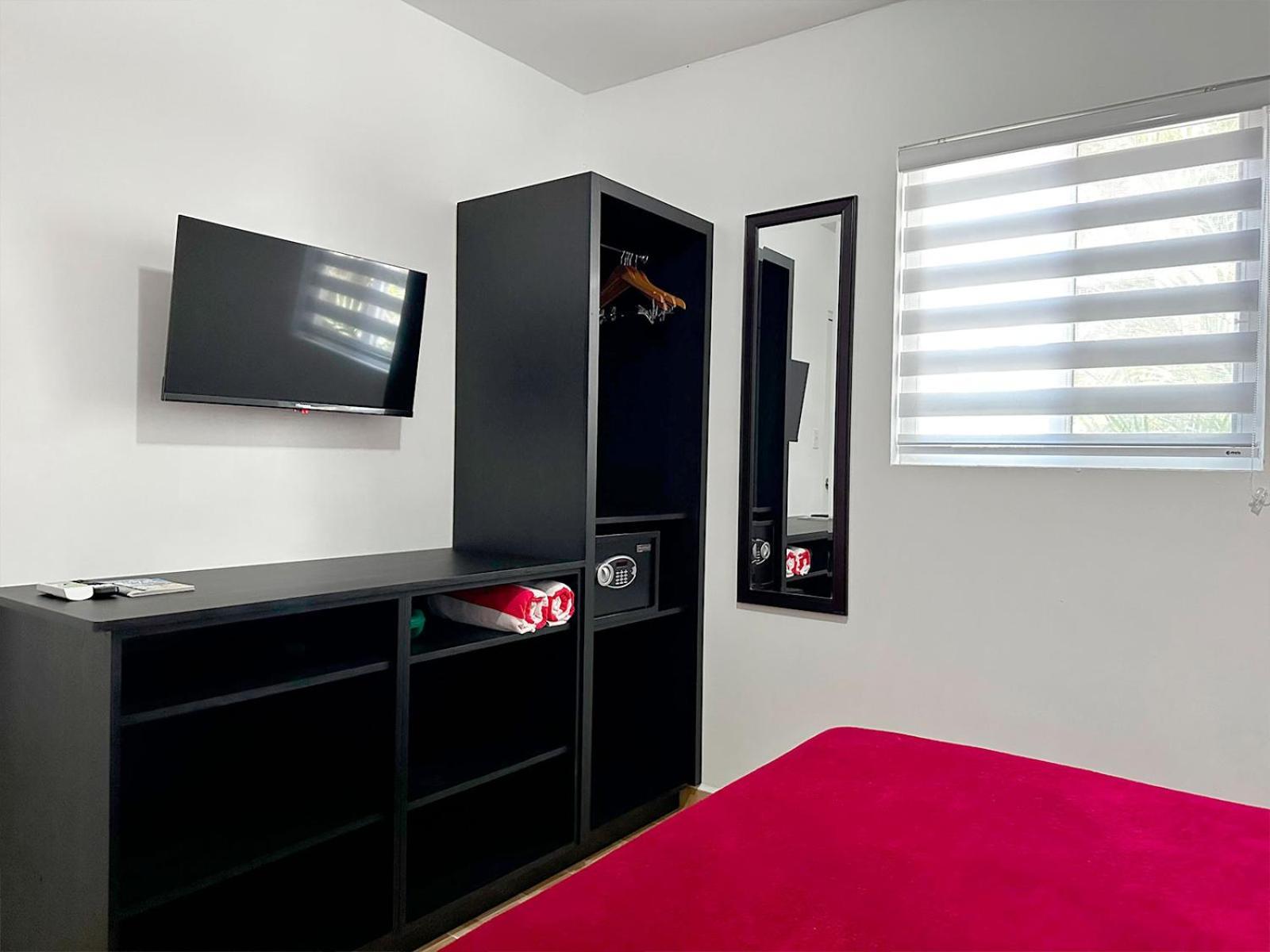Ladybugs Apartments Palm Beach Extérieur photo
