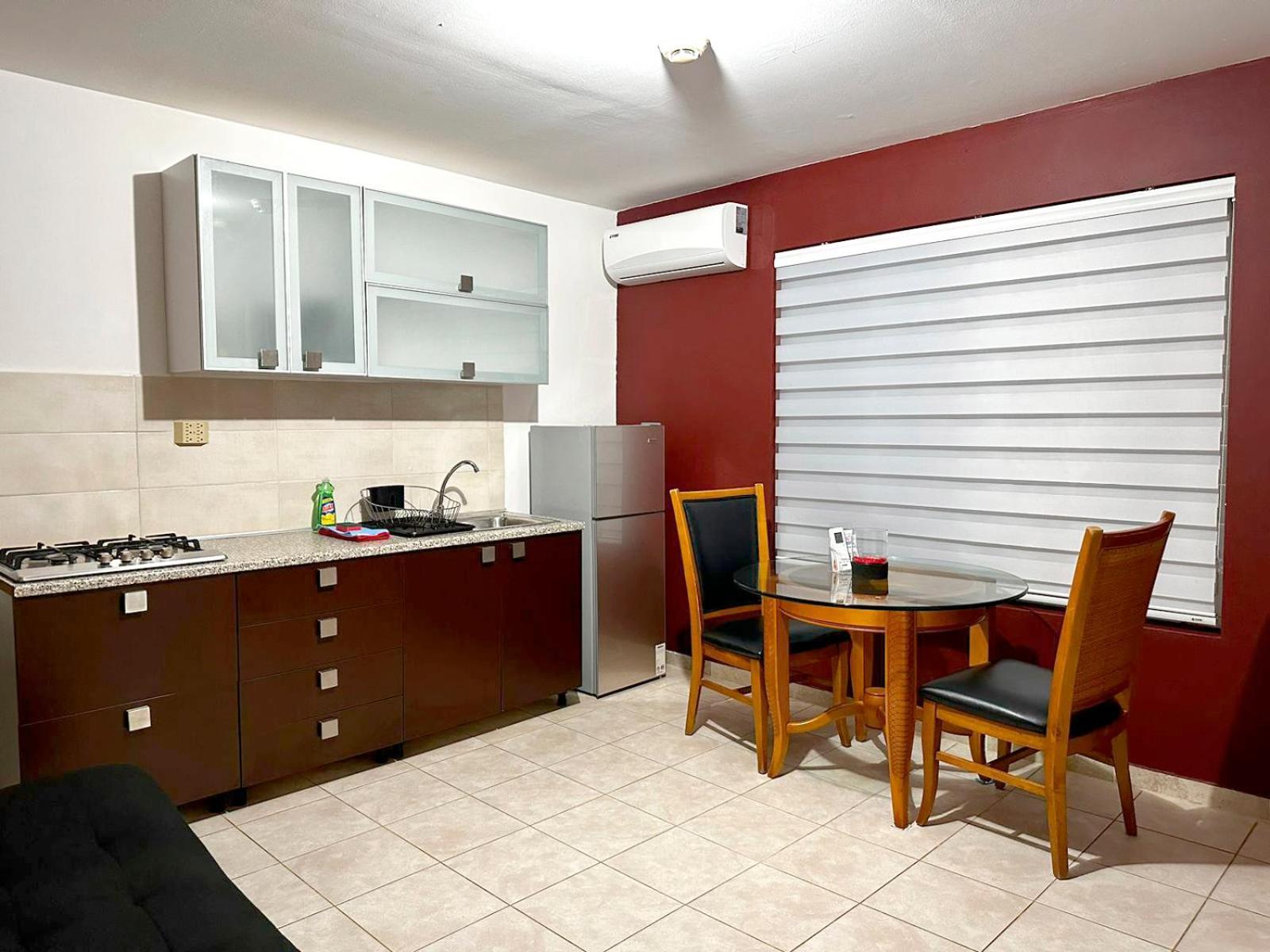 Ladybugs Apartments Palm Beach Extérieur photo